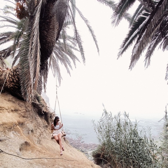 Welcome To My Closet! - Picture 2 of 16